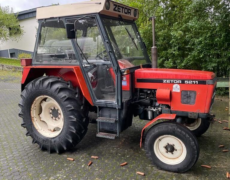 Zetor 5211, Traktor, Hofschlepper